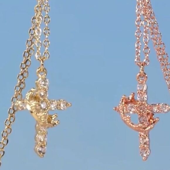 Rotating Crown Cross Pendant Necklace - Stainless Steel Chain In Gold - Picture 4 of 4